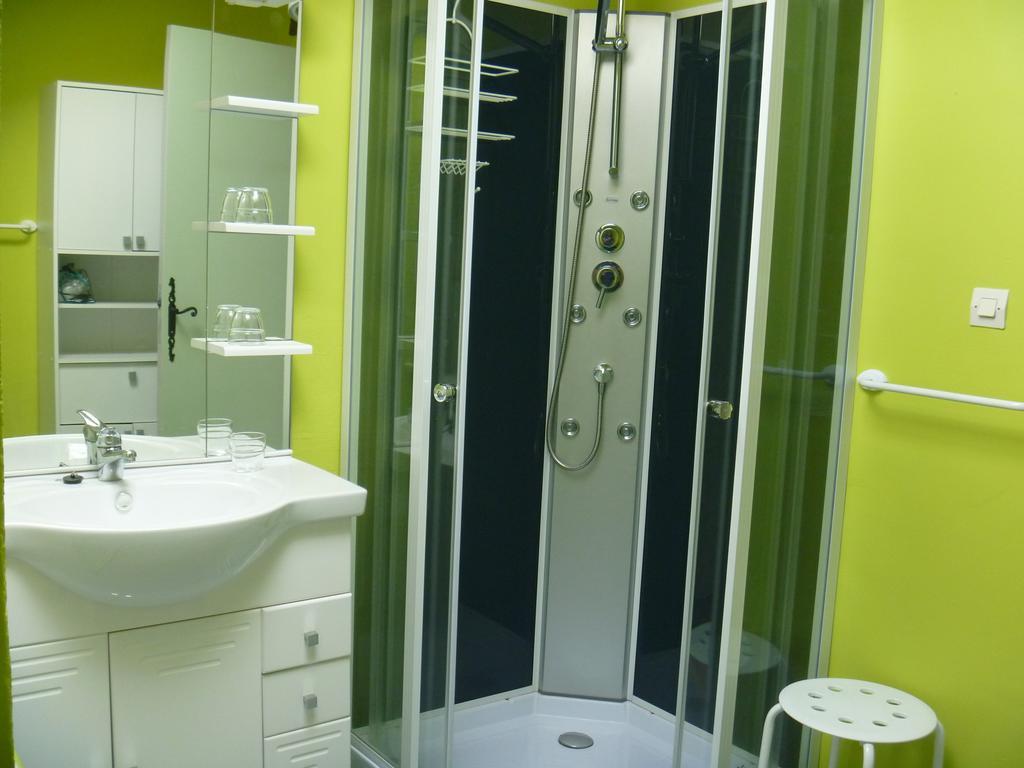 B&B La Tuquette Beaugas Room photo